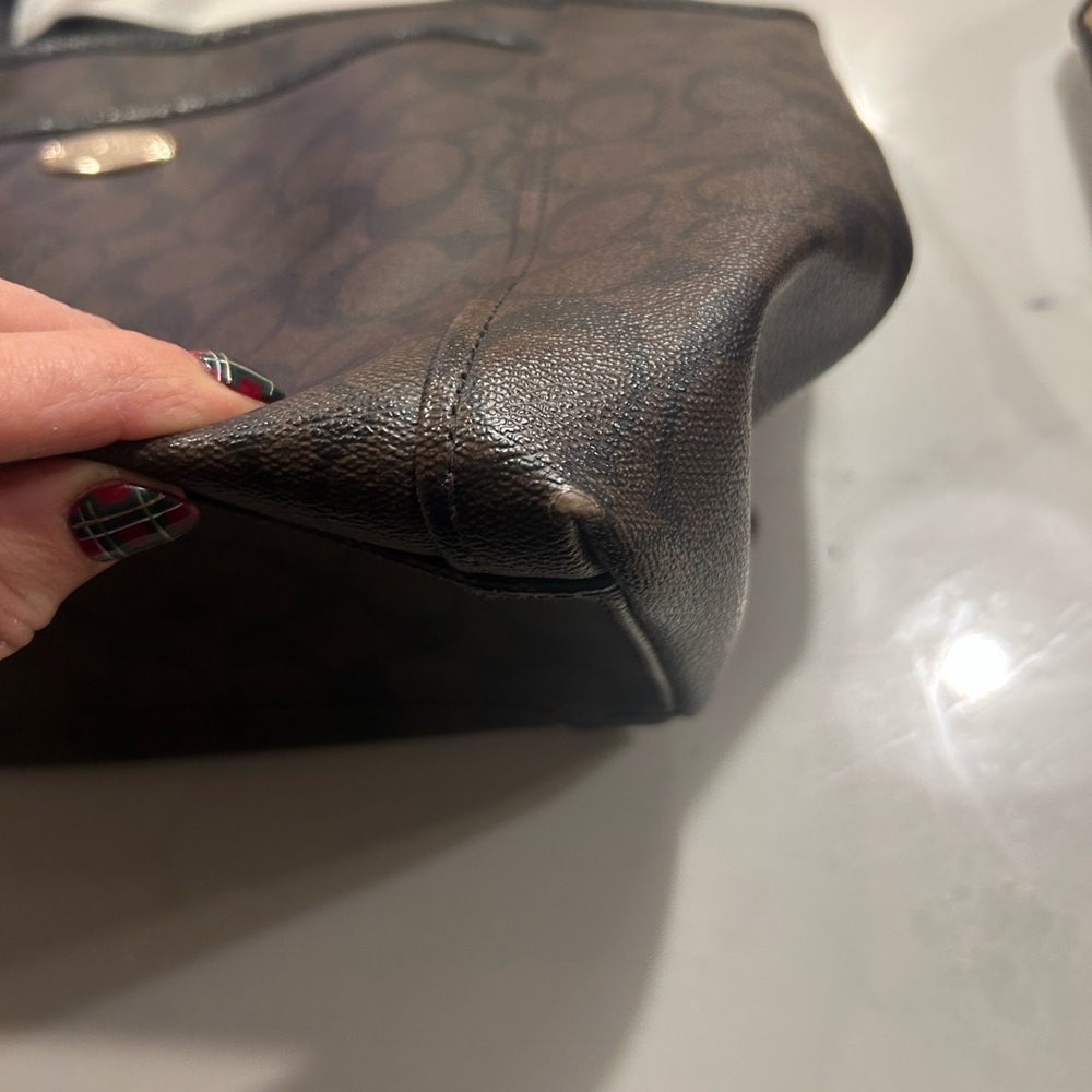 Coach Peyton Signature Pocket Tote Black and Brown Signature - Picture 6 of 9